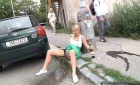 Нажралась и обоссалась